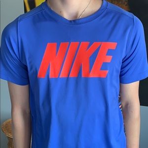 Nike T-shirt